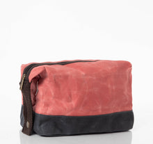 Load image into Gallery viewer, Waxed Dopp Kit