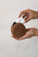 Load image into Gallery viewer, Rover Circle Pouch - Saddle (Light)