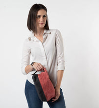 Load image into Gallery viewer, Waxed Dopp Kit