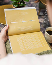 Load image into Gallery viewer, The Bible Handbook: A Book-by-Book Guide to the Entire Bible