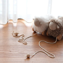 Load image into Gallery viewer, BELLA // pull-along sheep cream