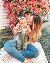 Load image into Gallery viewer, Ritzy Rattle™ Silicone Teether Rattles