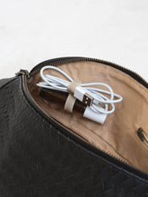 Load image into Gallery viewer, Atlas Woven - Black