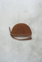 Load image into Gallery viewer, Wedge Wallet - Saddle (Light)