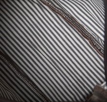 Load image into Gallery viewer, Waxed Dopp Kit
