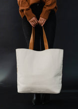 Load image into Gallery viewer, Tan &amp; Cream Aztec Tote
