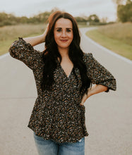 Load image into Gallery viewer, Floral Print Wrap Top
