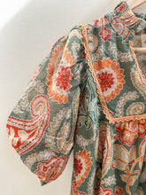 Load image into Gallery viewer, Mix Paisley Print Blouse with Puff Sleeves
