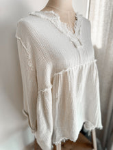 Load image into Gallery viewer, Cream Gauze Top
