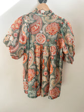 Load image into Gallery viewer, Mix Paisley Print Blouse with Puff Sleeves
