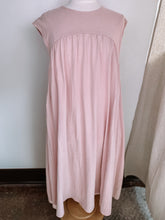 Load image into Gallery viewer, Mauve Everyday Dress

