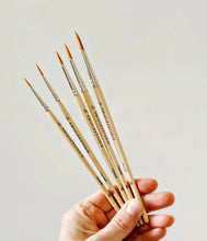 Load image into Gallery viewer, Watercolor Paintbrush Set -  5 brushes
