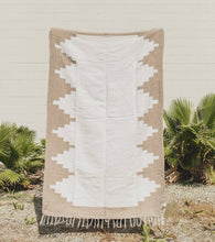 Load image into Gallery viewer, Chinanteco Tribal Blanket - Beige
