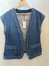 Load image into Gallery viewer, Embroidered Hem Quilted Vest

