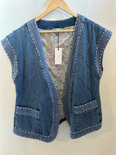 Load image into Gallery viewer, Embroidered Hem Quilted Vest
