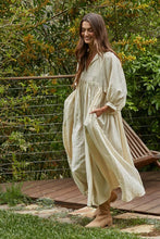 Load image into Gallery viewer, Woven Round Neck Maxi
