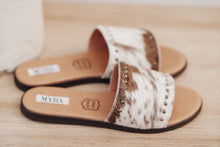 Load image into Gallery viewer, Light Brown Cowhide Sandals

