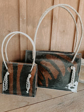 Load image into Gallery viewer, Cassidy Rope Tote
