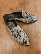 Load image into Gallery viewer, Cowhide Flat Mules
